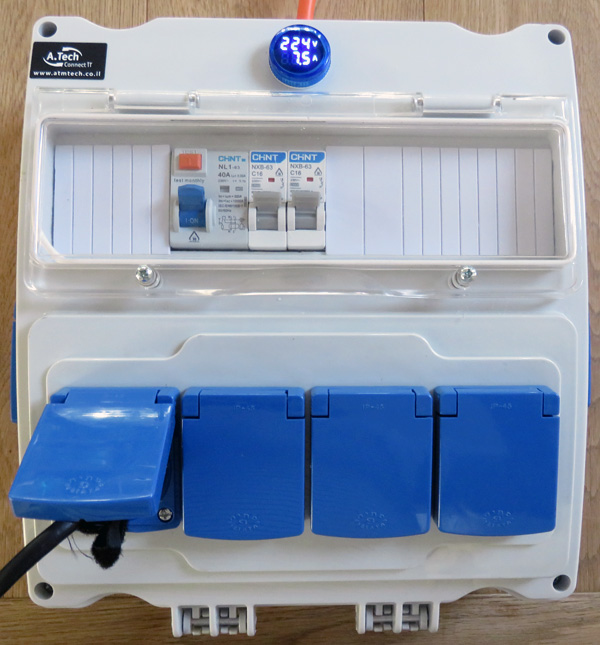 לוח חשמל נייד חד פאזי כולל צג מדידת זרם/מתח