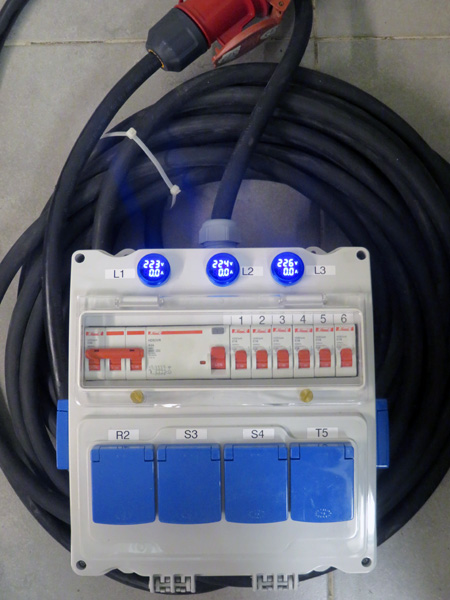 לוח חשמל תלת פאזי 32A עם כבל מאריך