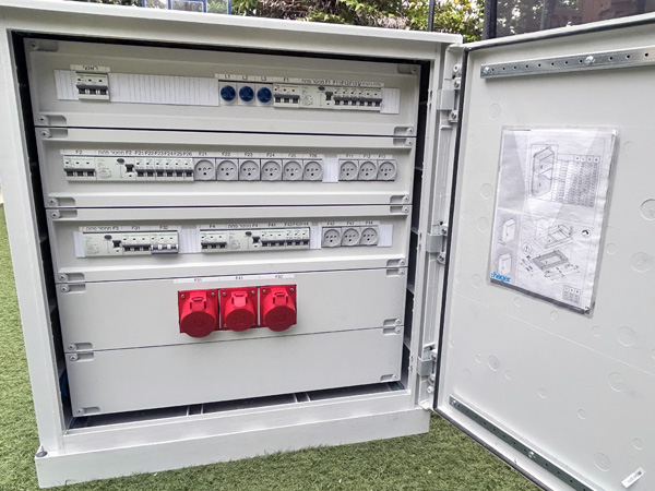 לוח חשמל לארועים בהתקנה רצפתית